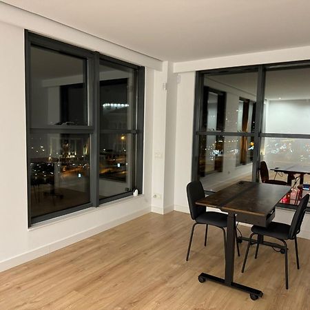 To Room Madrid Castellana Bagian luar foto