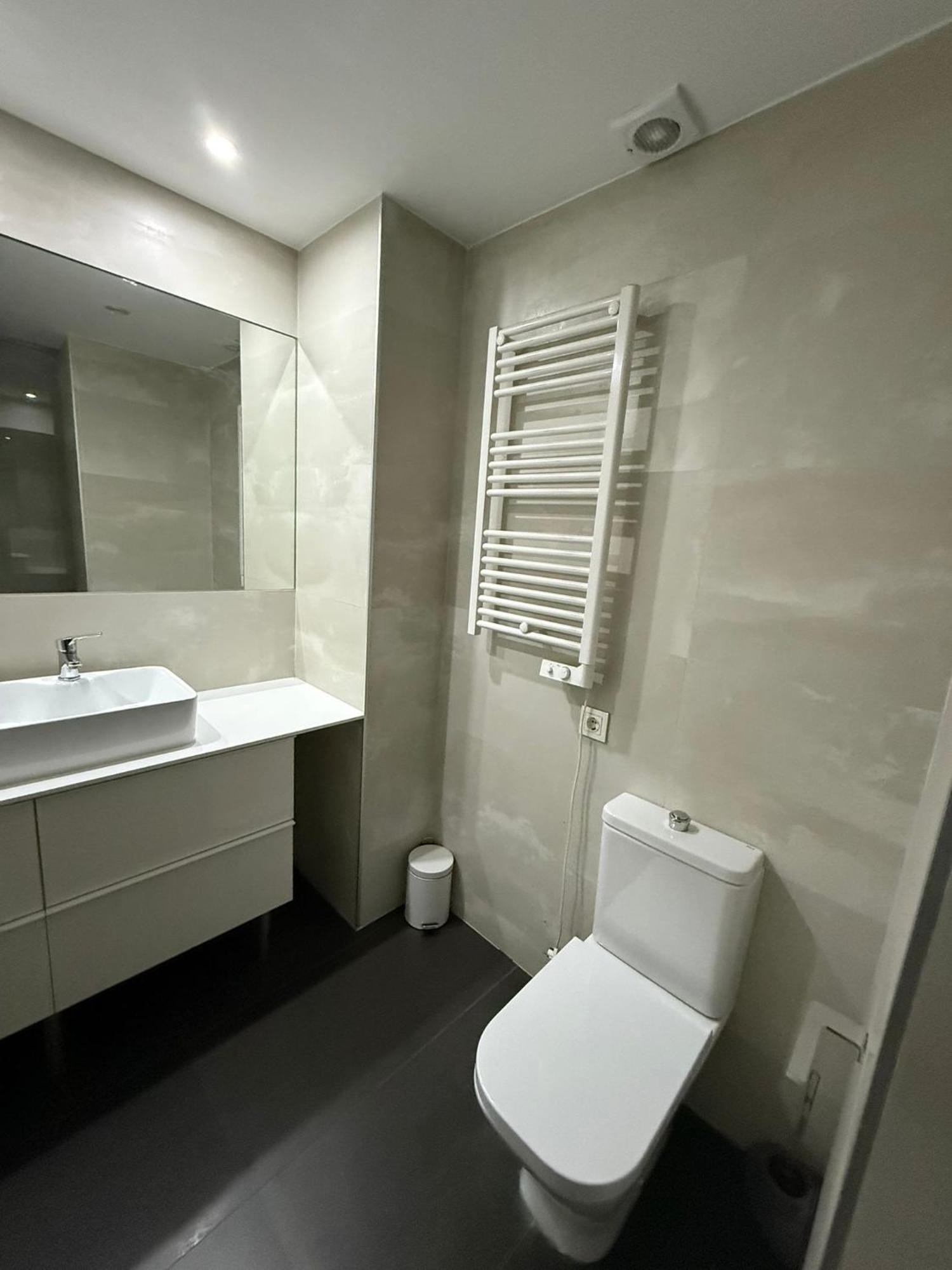 To Room Madrid Castellana Bagian luar foto