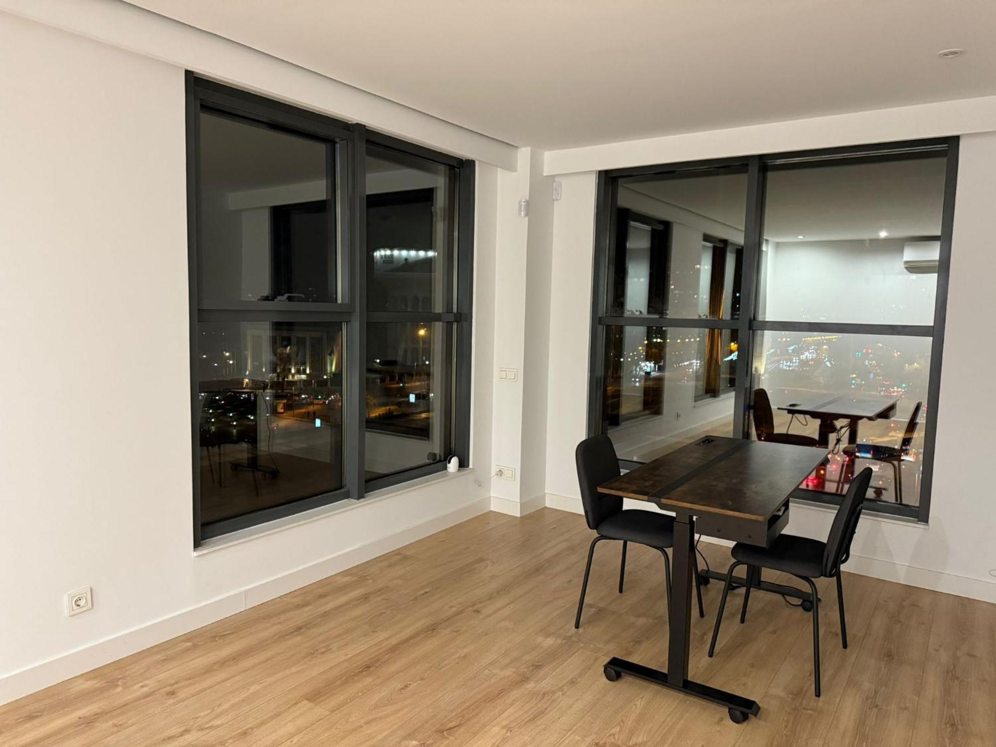 To Room Madrid Castellana Bagian luar foto